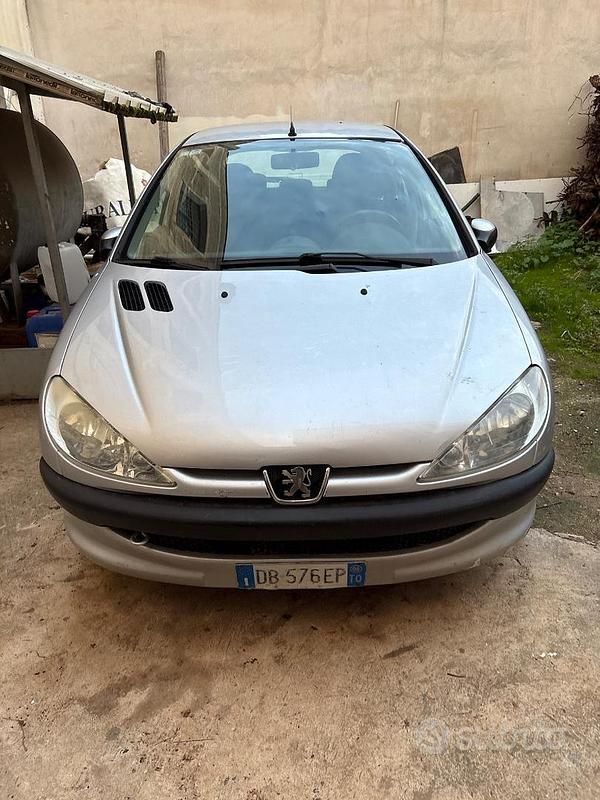 Usata Peugeot 206 68 CV (50 kW) 2006 Grigio Berlina