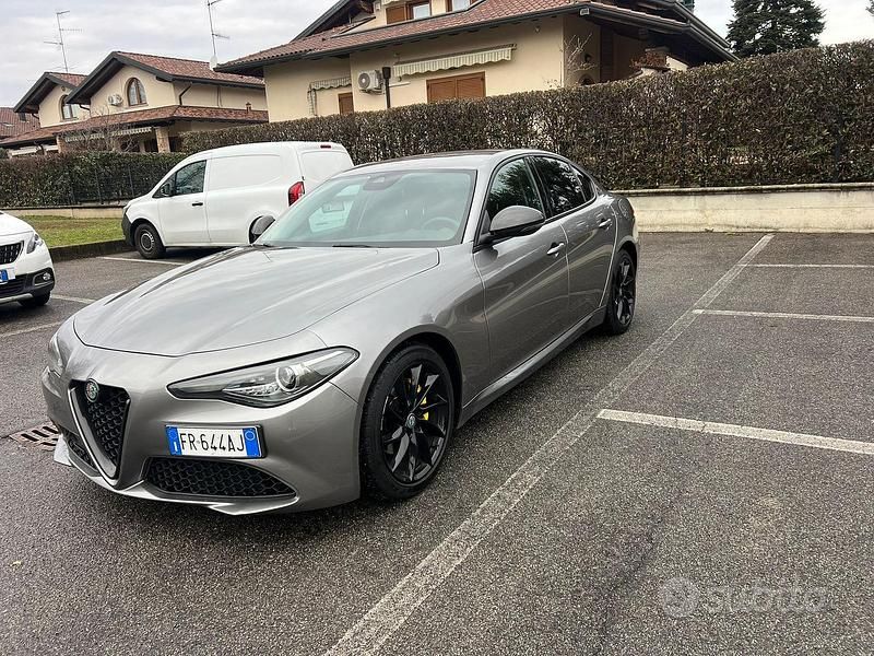 Usata Alfa Romeo Giulia Business 150 CV (110 kW) 2018 Grigio Berlina
