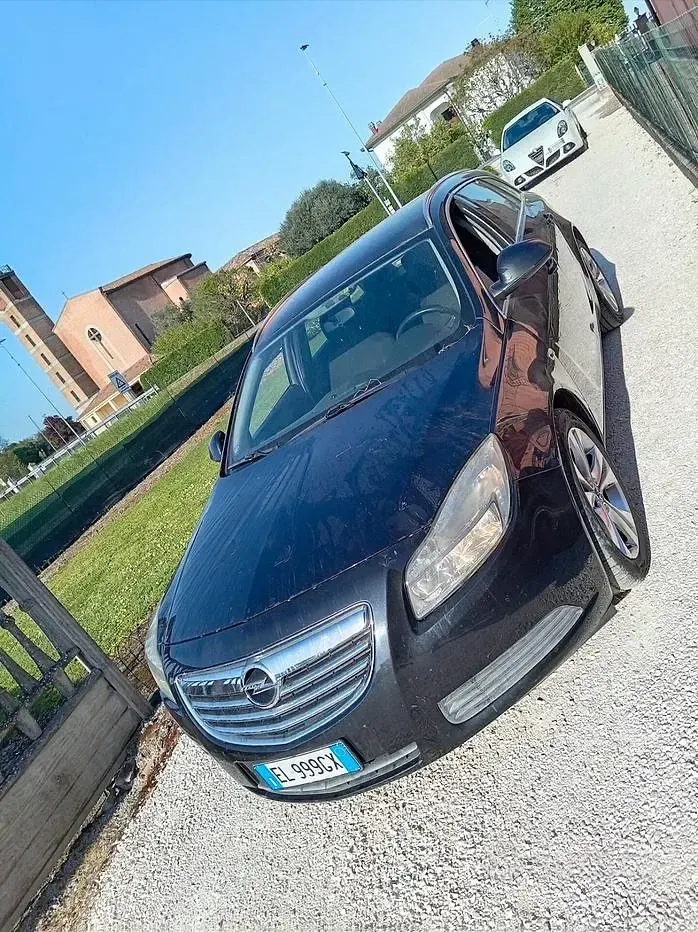 Usata Opel Insignia Cosmo 131 CV (96 kW) 2011 Nero Station wagon