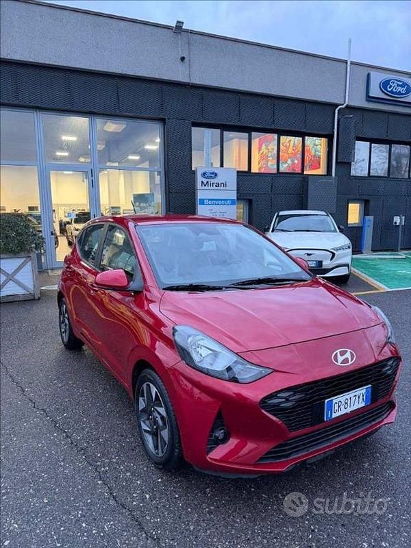 Usata Hyundai i10 Prime 63 CV (46 kW) 2023 Rosso Utilitaria