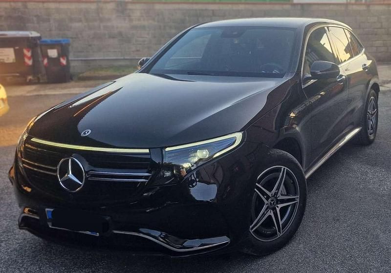 Usata 2022 Mercedes EQC400 SUV | 39.000 € (Buon prezzo) - Immagine 1/4