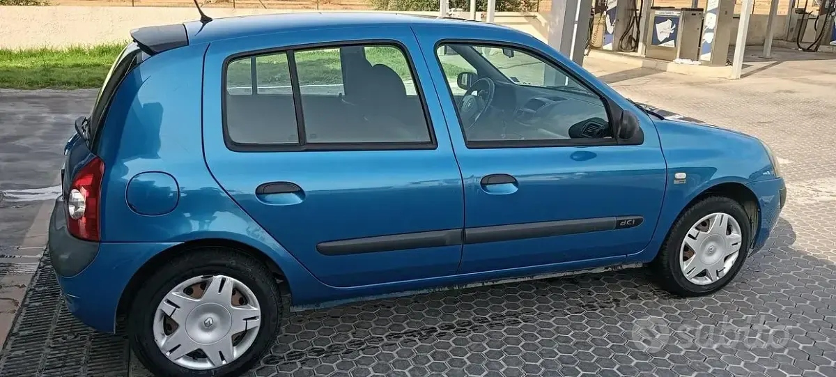 Usata Renault Clio II 65 CV (47 kW) 2003 Berlina