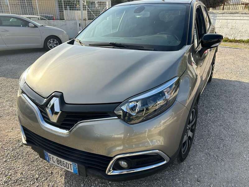 Usato 2016 Renault Captur 1.5 Diesel 90 CV (12.900 €)