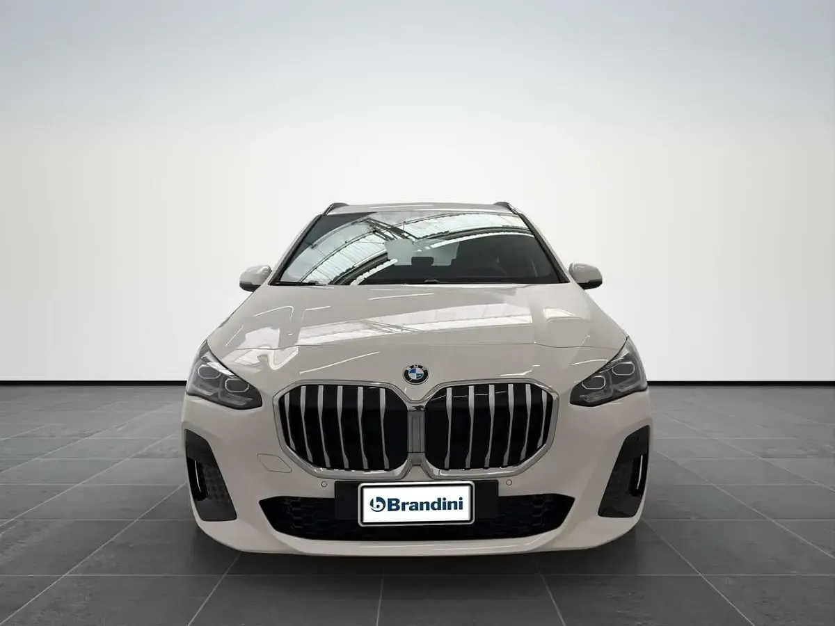 Nuova BMW 218 Active Tourer 136 CV (100 kW) 2026 Alpin white pastello Monovolume