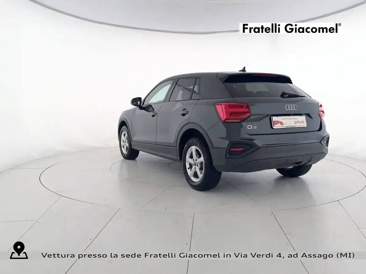 Begagnad Audi Q2 Business 110 HK (80 kW) 2023 Grå SUV