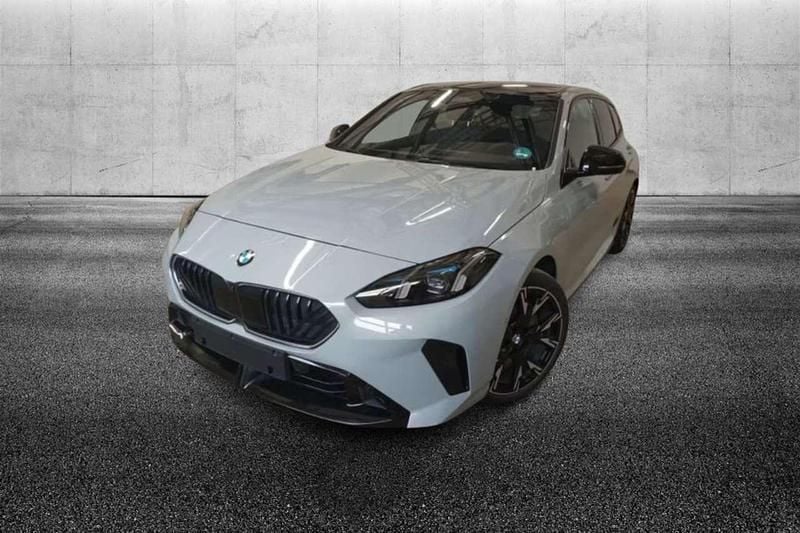 Begagnad BMW 123 M Sport 204 HK (150 kW) 2025 Grå Halvkombi