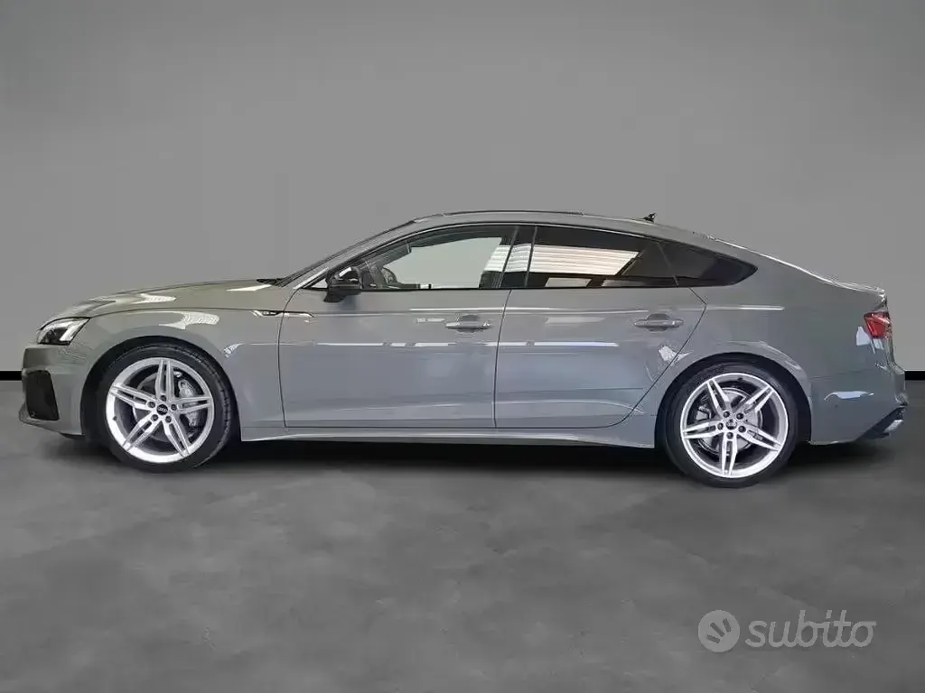 Usata Audi A5 S-Line 204 CV (150 kW) 2021 Grigio / pastello Coupé