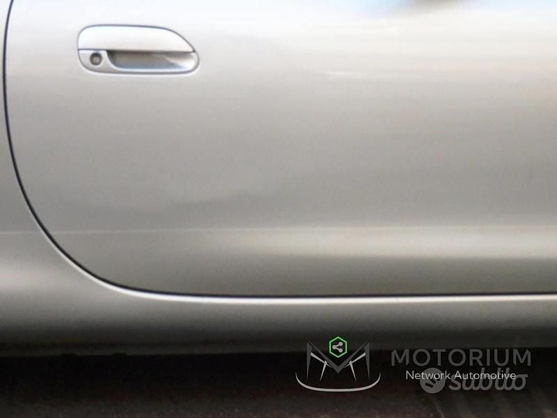 Usata Mazda MX5 110 CV (80 kW) 1999 Grigio Cabrio