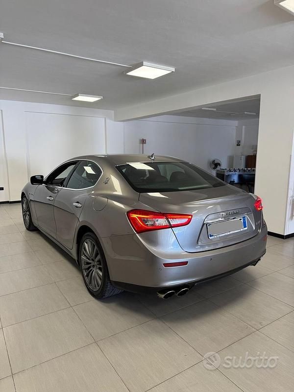 Usata Maserati Ghibli 275 CV (202 kW) 2016 Grigio Coupé