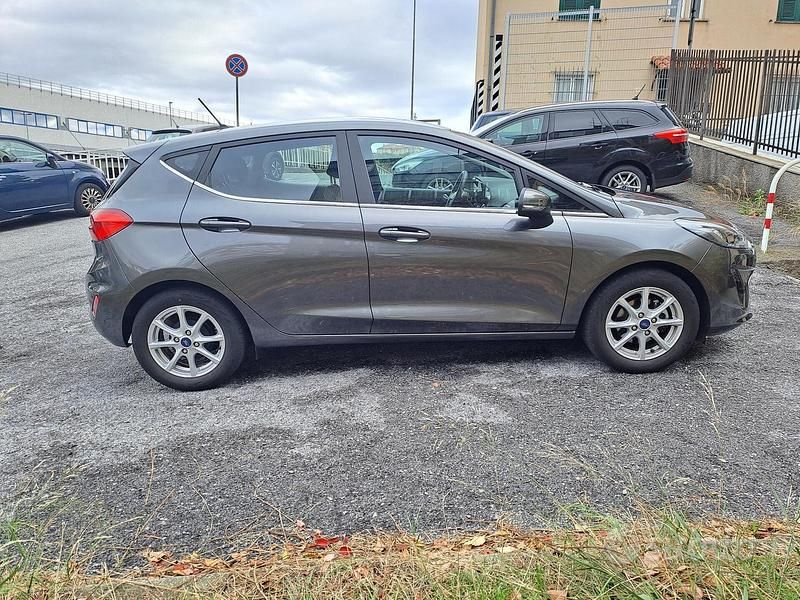 Usata Ford Fiesta Titanium 125 CV (91 kW) 2021 Grigio Berlina