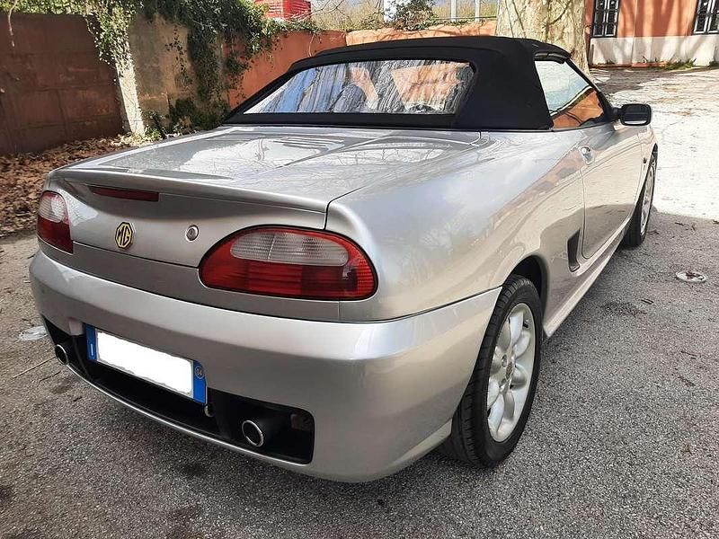 Usata MG TF 116 CV (85 kW) 2004 Argento Cabrio
