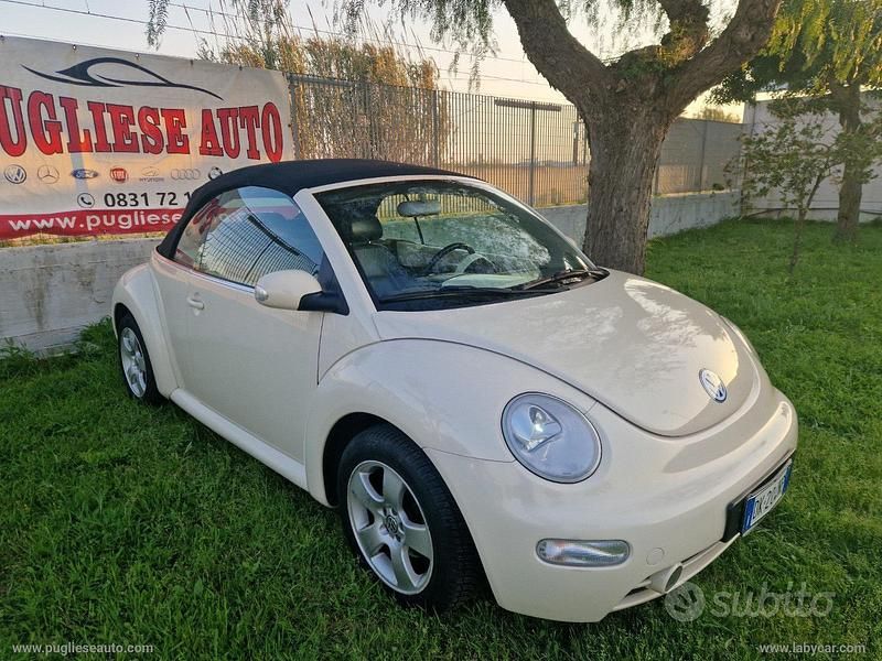 Usata VW New Beetle 102 CV (75 kW) 2004 Bianco Utilitaria