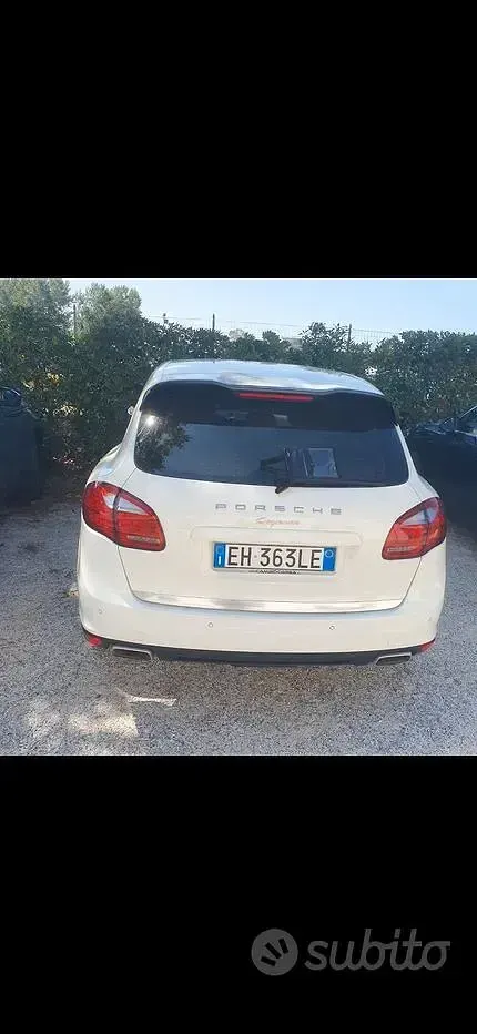 Usata Porsche Cayenne 245 CV (180 kW) 2011 Bianco SUV