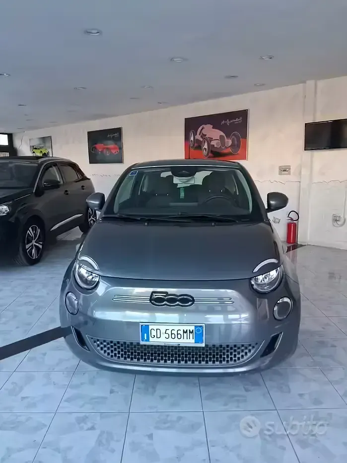 Usata Fiat 500e Icon 42 kW (58 CV) 2021 Grigio Berlina