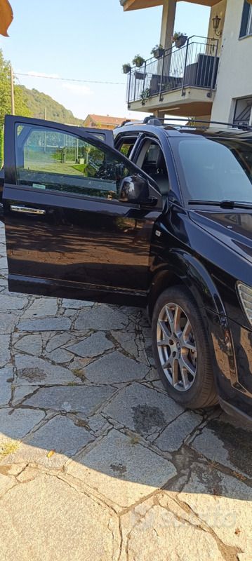 Usata Fiat Freemont Lounge 170 CV (125 kW) 2015 Nero SUV