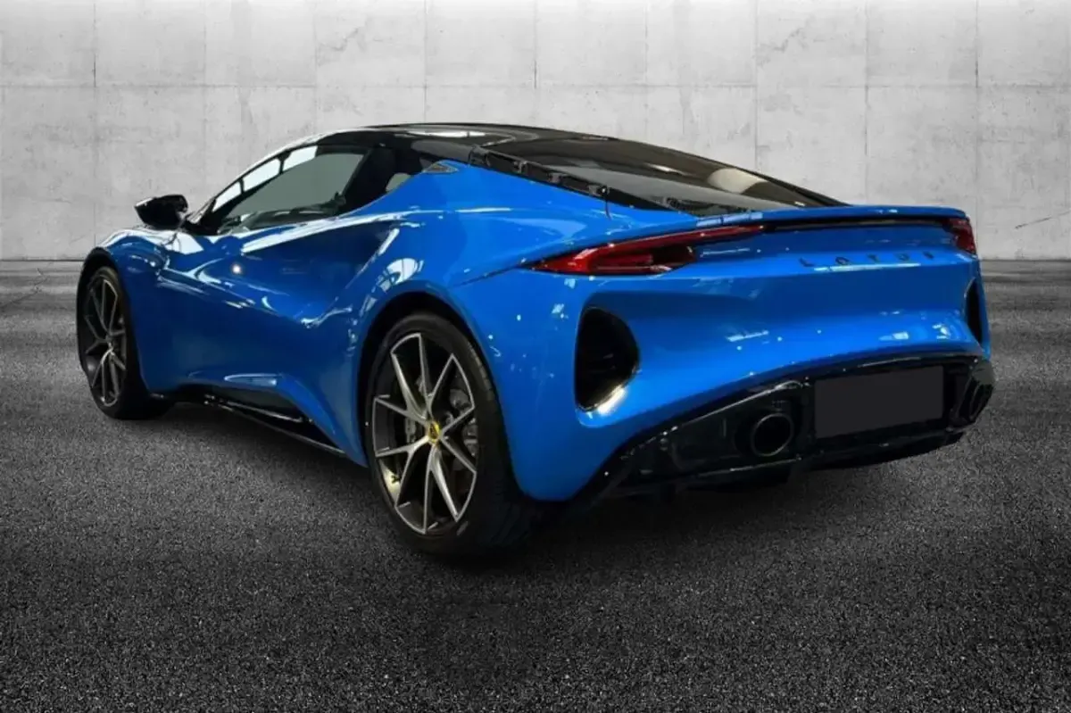 Nuova Lotus Emira 364 CV (267 kW) 2026 Blu/azzurro Coupé