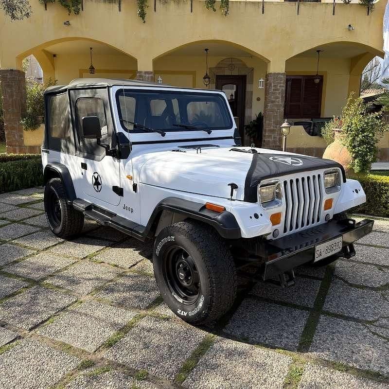 Usata Jeep Wrangler Laredo 103 CV (75 kW) 1992 SUV