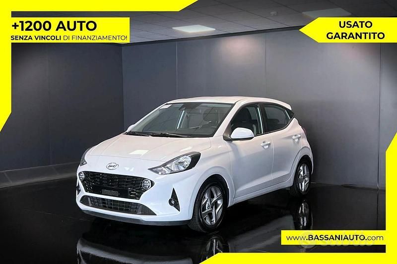 Usata Hyundai i10 67 CV (49 kW) 2023 Bianco Utilitaria