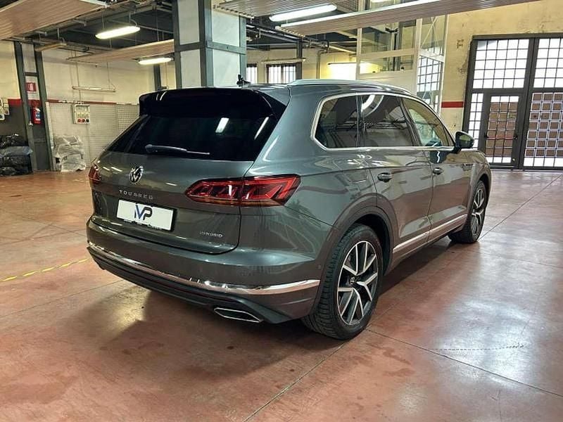 Usata VW Touareg Elegance 340 CV (250 kW) 2021 Grigio SUV