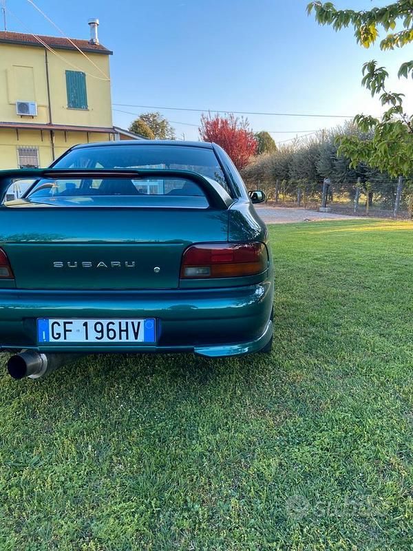 Usata Subaru Impreza 1999 Verde Berlina