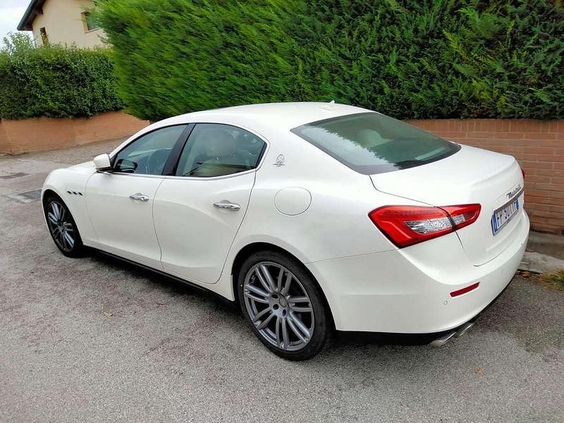 Usata Maserati Ghibli 275 CV (202 kW) 2014 Bianco Berlina