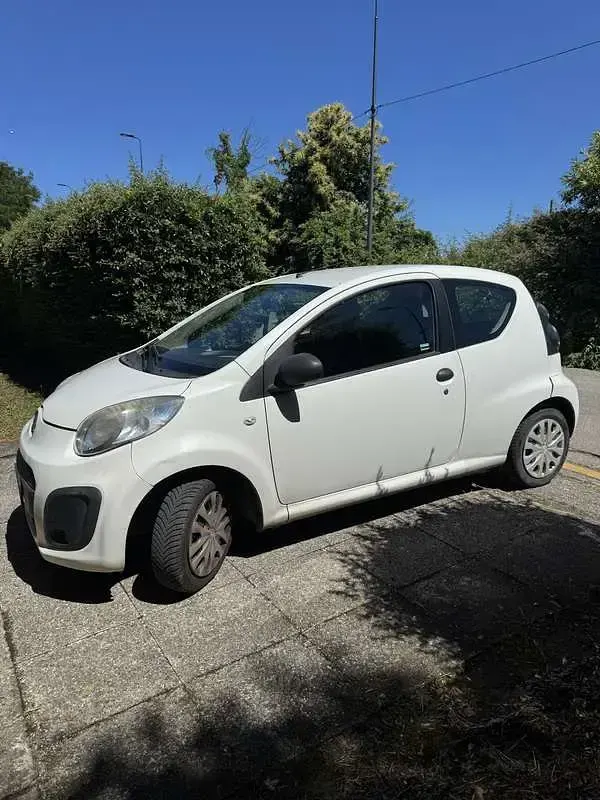 Usata Citroën C1 Attraction 68 CV (50 kW) 2013 Utilitaria