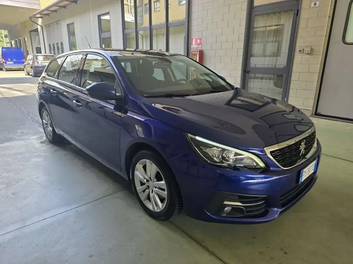 Usata Peugeot 308 SW 110 CV (80 kW) 2019 Other Station wagon