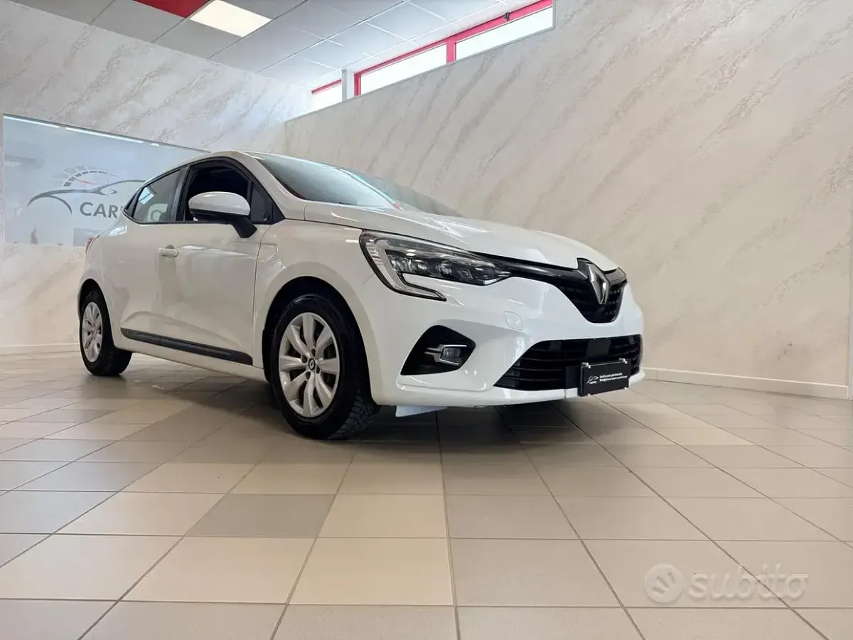 Usata Renault Clio V Life 101 CV (74 kW) 2021 Bianco Berlina