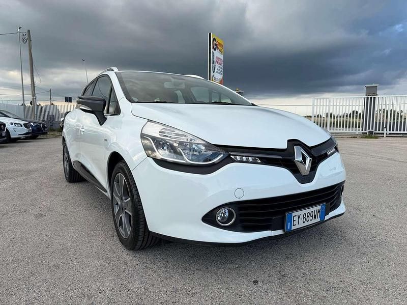 Usata Renault Clio GrandTour 90 CV (66 kW) 2015 Bianco Station wagon