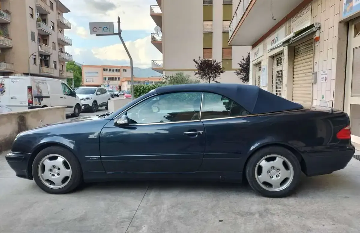 Usata Mercedes CLK200 Elegance 136 CV (100 kW) 2000 Other Cabrio
