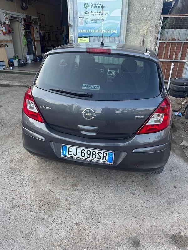 Usata Opel Corsa 75 CV (55 kW) 2011 Grigio Utilitaria