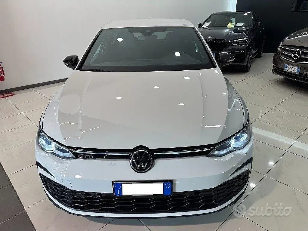 Usata VW Golf VIII GTD 200 CV (147 kW) 2021 Bianco pastello Berlina