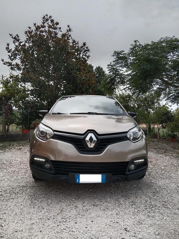 Usata Renault Captur Iconic 110 CV (80 kW) 2016 SUV