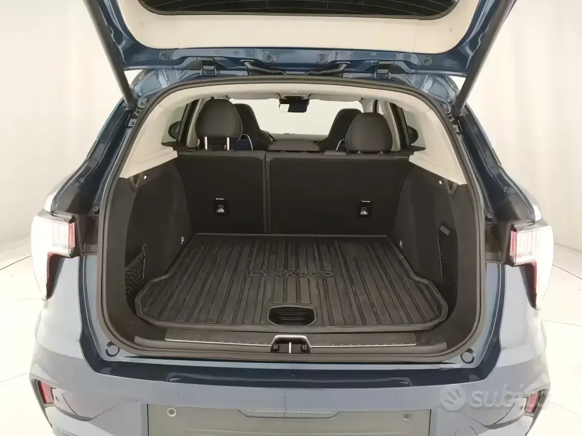 Usata Lynk & Co 01 179 CV (131 kW) 2023 Blu SUV