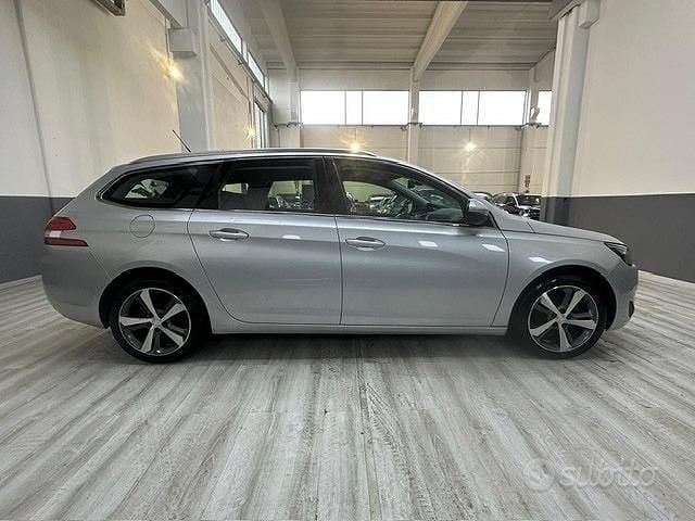 Occasion Peugeot 308 Allure 120 ch (88 kW) 2016 Gris Break
