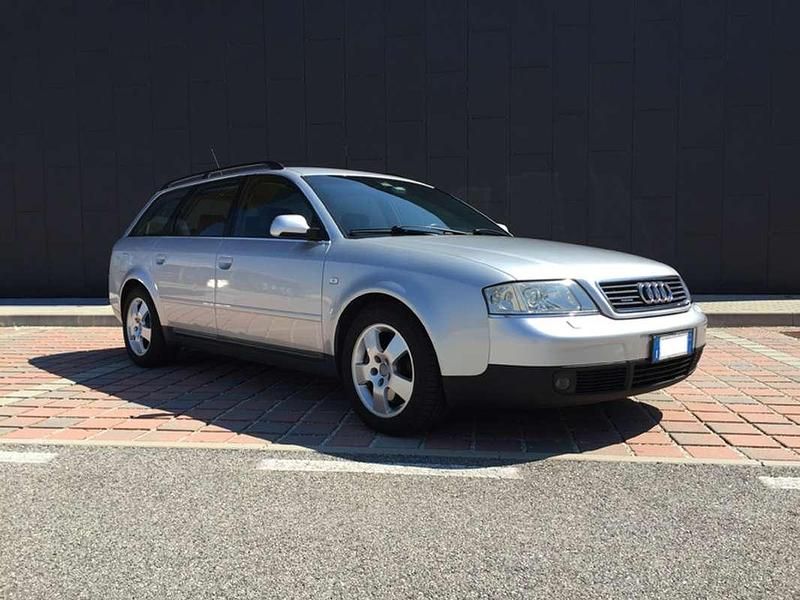 Usata Audi A6 Ambiente 230 CV (169 kW) 2000 Argento Station wagon
