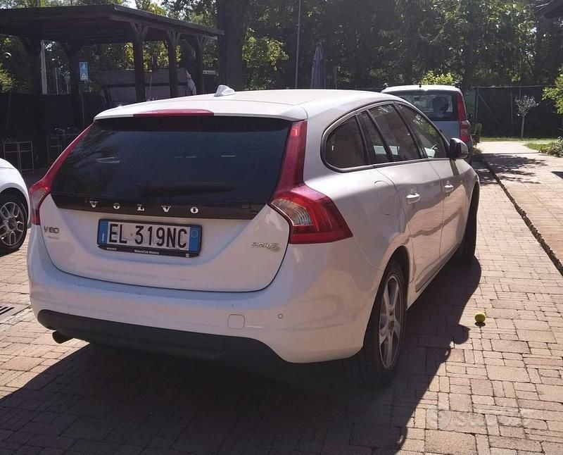 Usata Volvo V60 203 CV (149 kW) 2012 Bianco Station wagon