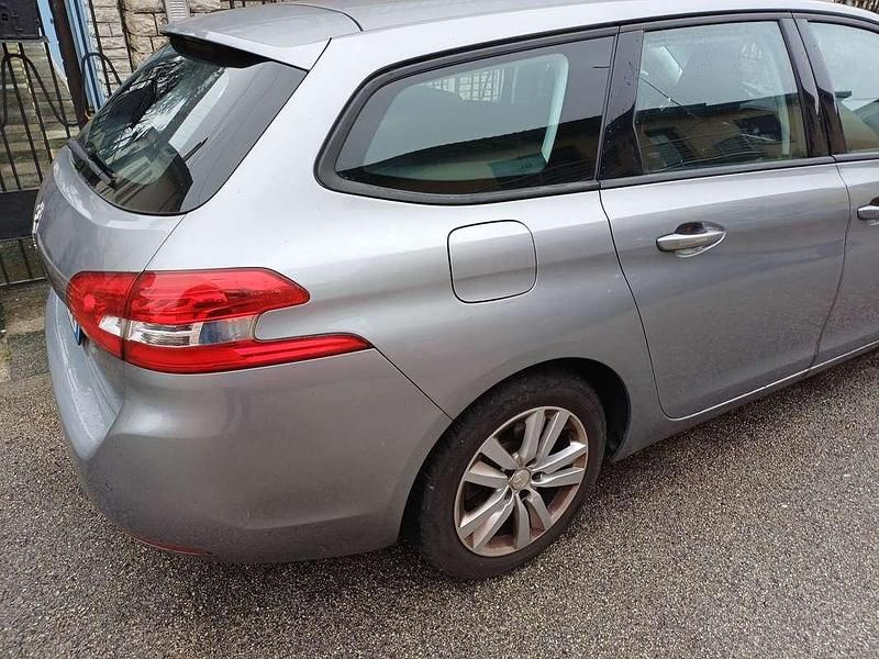 Begagnad Peugeot 308 Business-Line 131 HK (96 kW) 2020 Grå Kombi