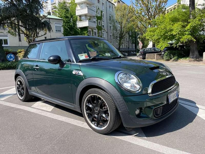Usata Mini Cooper SD 143 CV (105 kW) 2013 Verde Utilitaria