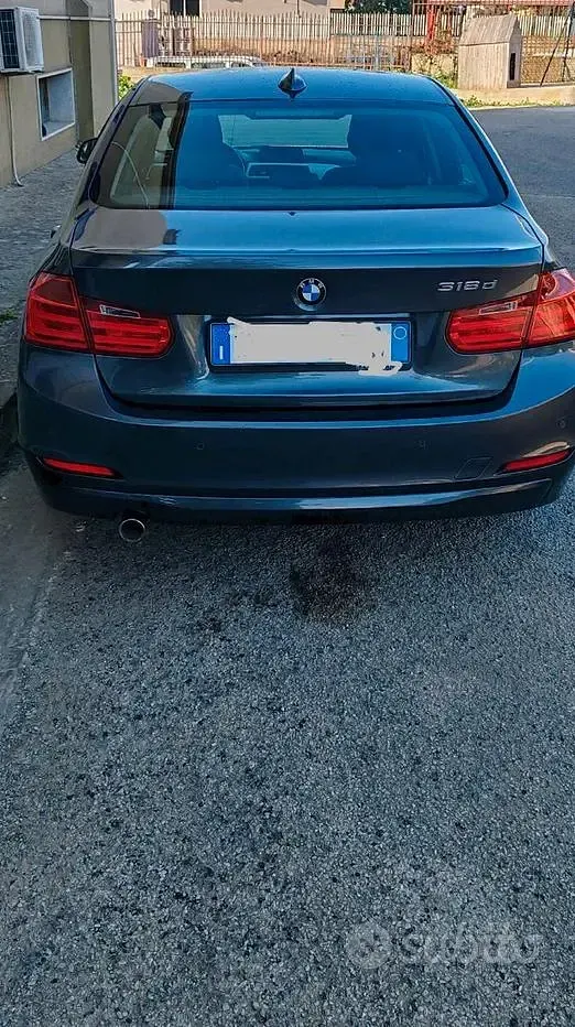 Usata BMW 318 143 CV (105 kW) 2014 Grigio Berlina