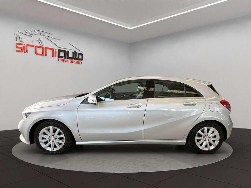 Occasion Mercedes A160 Business 102 ch (75 kW) 2017 Argent Citadine