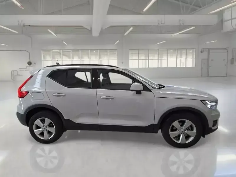 Usata Volvo XC40 Momentum 129 CV (94 kW) 2021 SUV