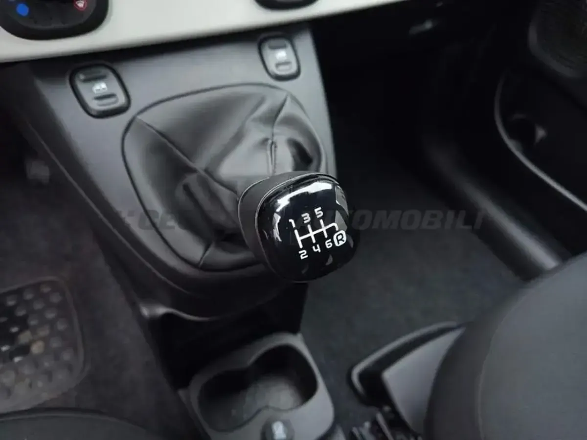Usata Fiat Panda S 70 CV (51 kW) 2025 Rosso Utilitaria