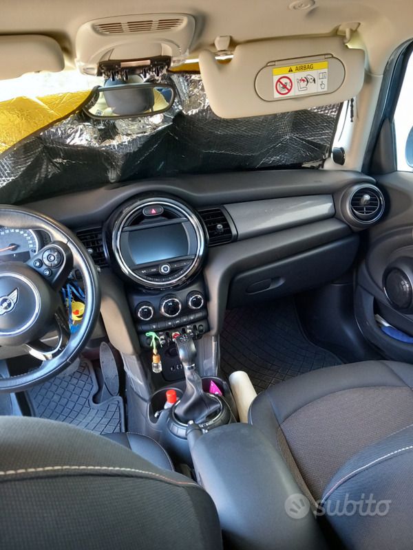 Usata Mini Cooper Hype 2017 Blu Utilitaria