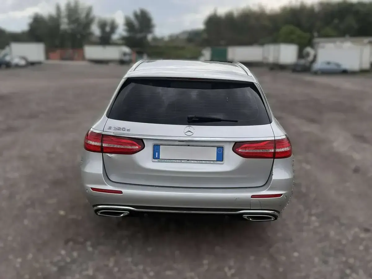 Usata Mercedes E220 Exclusive 194 CV (142 kW) 2017 Grigio Station wagon