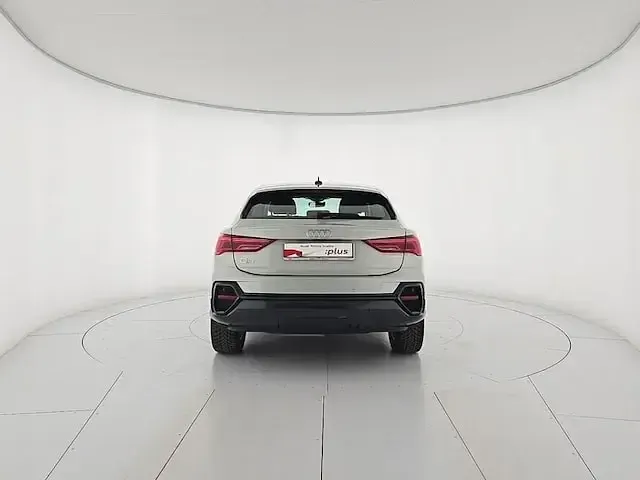 Usata Audi Q3 Sportback Business Plus 150 CV (110 kW) 2021 Argento rugiada metallizzato SUV