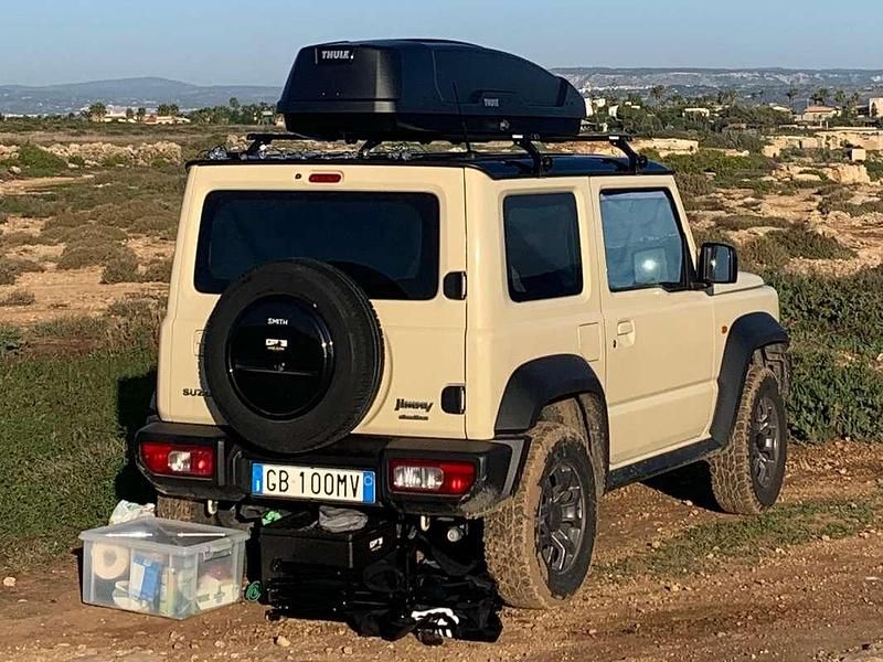 Usata Suzuki Jimny 102 CV (75 kW) 2020 Beige SUV