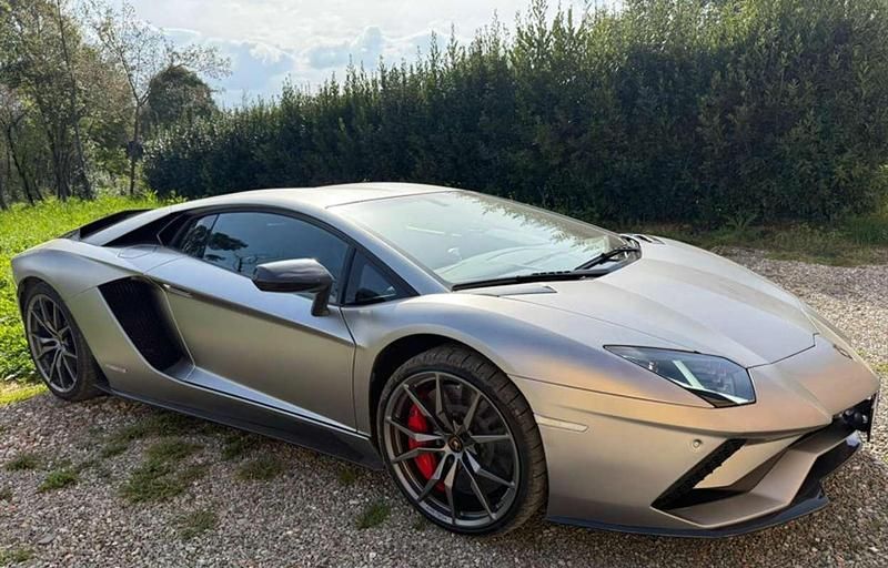 Usata Lamborghini Aventador 740 CV (544 kW) 2020 Argento Coupé