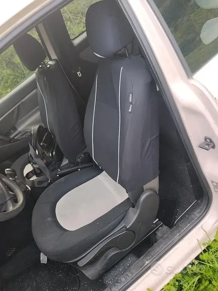 Usata Lancia Ypsilon 60 CV (44 kW) 2005 Utilitaria
