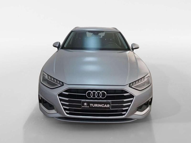Käytetty Audi A4 S-Line 163 HP (119 kW) 2023 Hopea Farmari
